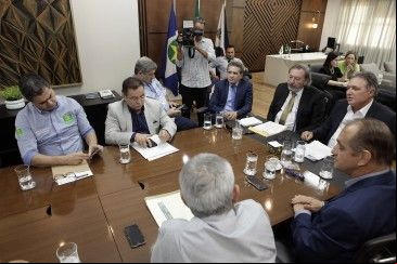 TCE-MT media disputa entre governo e prefeitura e garante asfalto a 11 bairros de Cuiab