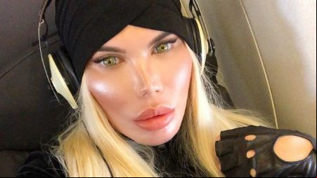 Jessica Alves anuncia reality para achar pai de seu filho