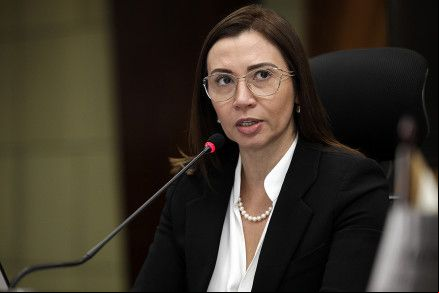 Conselheira pede que empresas e hospitais devolvam R$ 8,6 mi