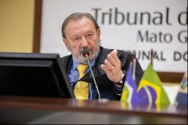 Presidente do TCE-MT anuncia mesa t