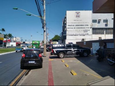 MP denuncia policial por homic