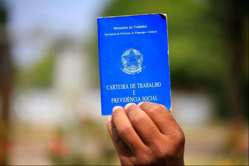 Desemprego cai para 7,8% em agosto e 