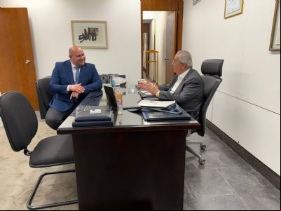 Jayme Campos recebe Abilio por recursos para investimento na sa