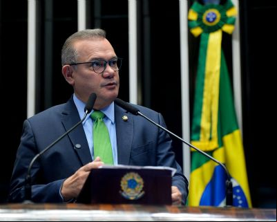 Senador Wellington Fagundes contesta fala de Lula sobre encontro com prefeitos