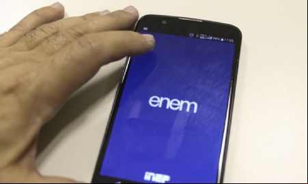 Enem: estudantes t