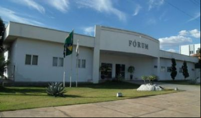 Acusados de agredir at